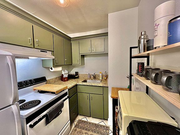 4th image of 1349 Race St APT 4A