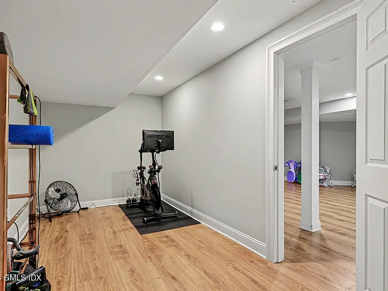 4 Sickle Bar Ln — Photo 33