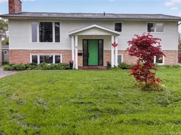 78 Henderson Ave, Riverview, NB E1B 3P3