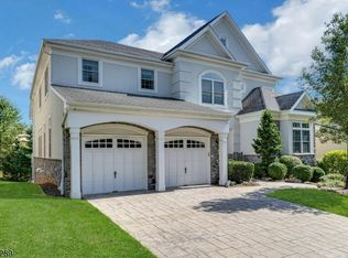 18 Avon Rd, Warren, NJ 07059