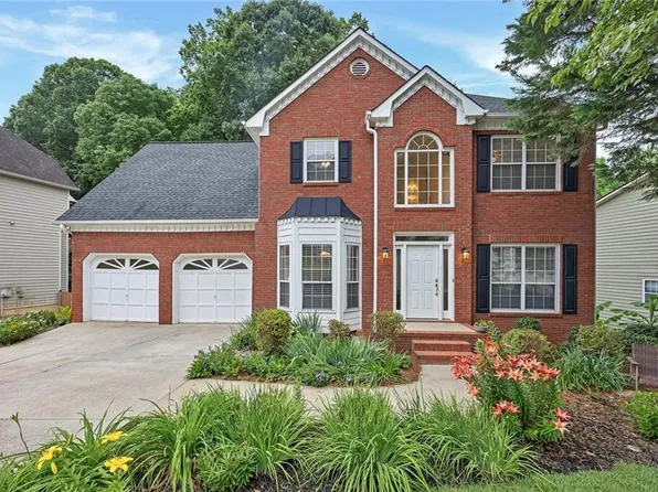 2018 Township Dr, Woodstock, GA 30189