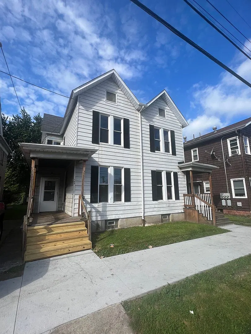 706-08 MYRTLE — Photo 1