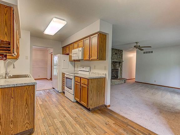 4th image of 1678 Mosley Dr
