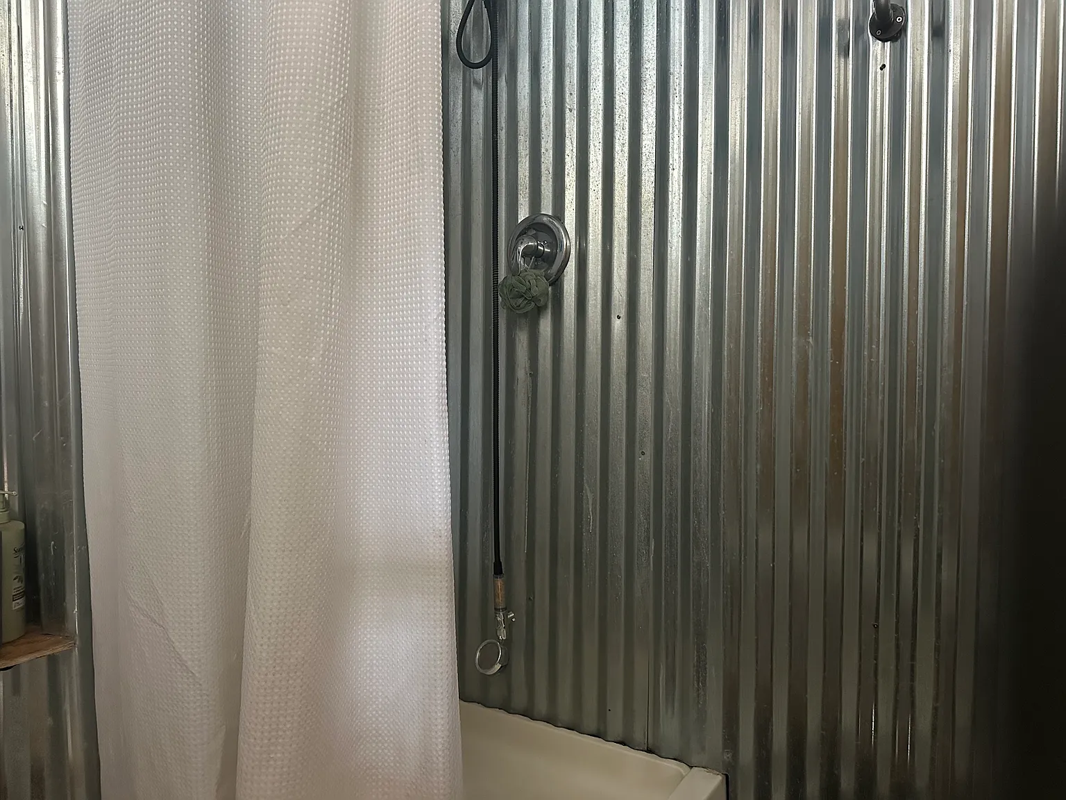 Studio, 4000 sqft, $2,885 — Photo 4