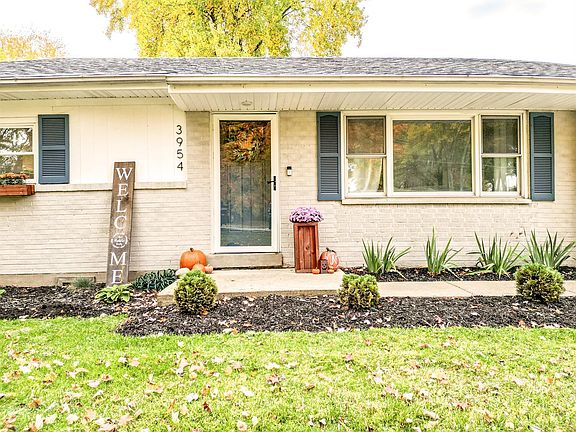 3rd image of 3954 Wilma Ct