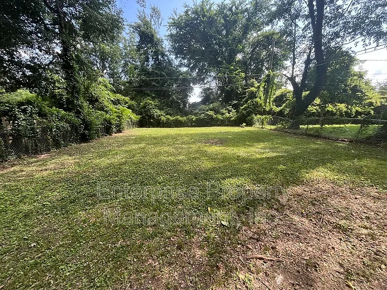2447 Twain Ave — Photo 4