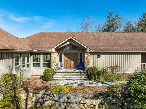 814 Garnet Rock Trail, Highlands, NC 28741