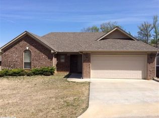 712 Earle Dr, Benton, AR 72019