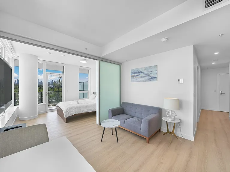 2425 Alpha Ave — Photo 6