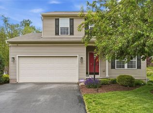 217 Arroyo Dr, Coraopolis, PA 15108