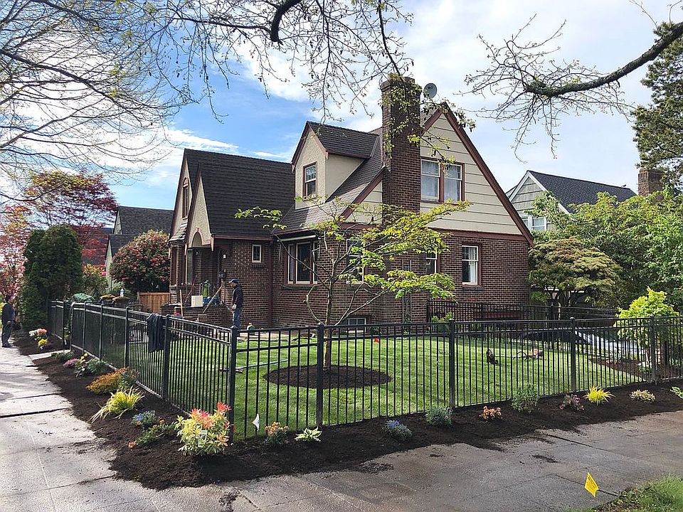 2nd image of 4502 SW Seattle St