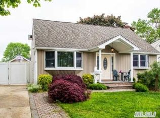 83 S Herman Ave, Bethpage, NY 11714