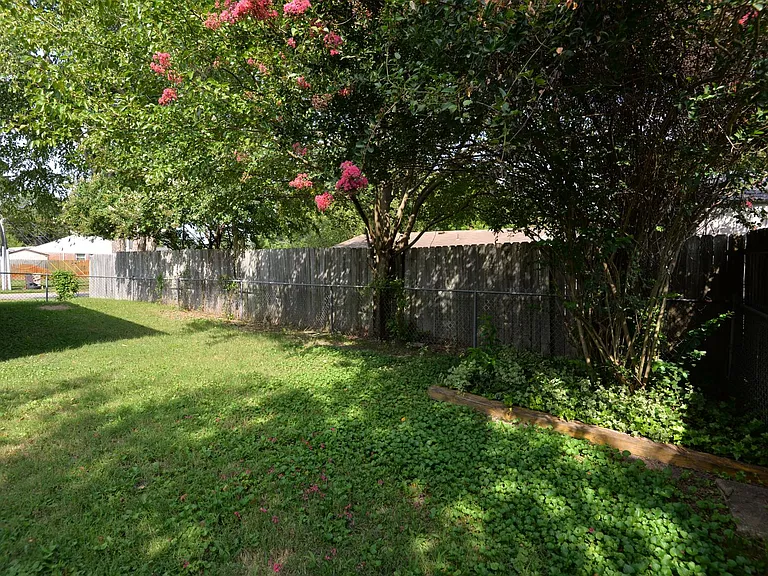 278 Appian Ave — Photo 23