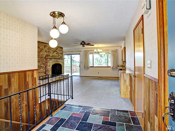 3rd image of 8414 171st Ave E
