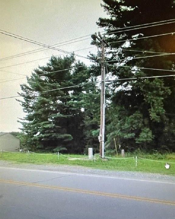 2nd image of 0 E King St