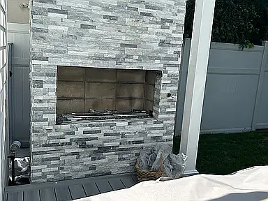 Outdoor fireplace