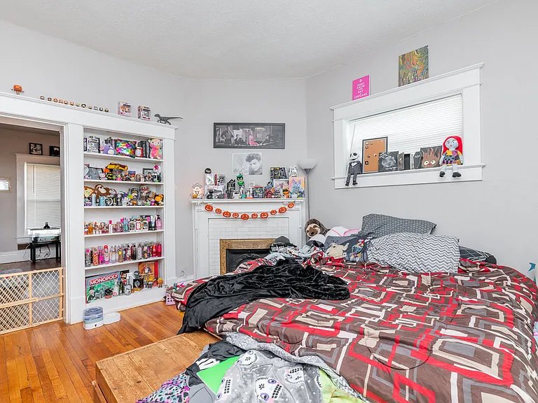 224 E Main St #B — Photo 9