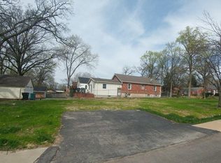 8500 Genevieve Ave, Saint Louis, MO 63144