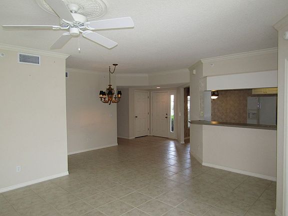 4th image of 905 Addington Ct Unit 104