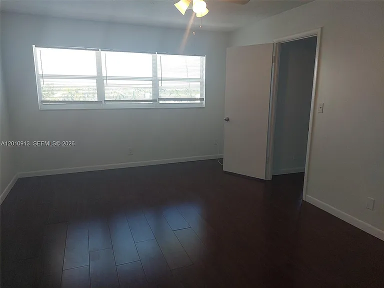 1617 SE 15th St #605 — Photo 6