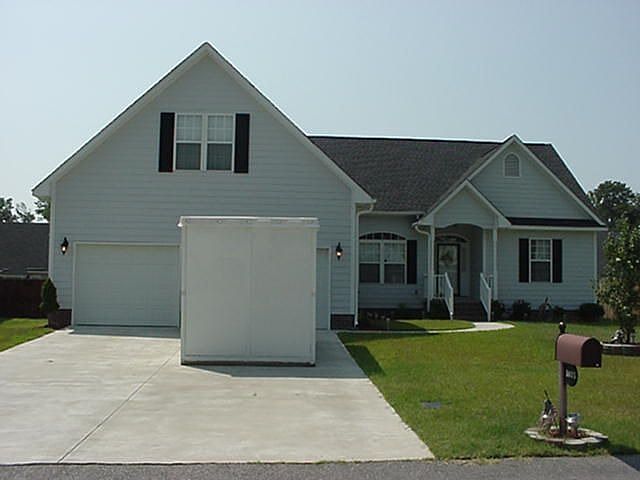 Two Story w Finished Bonus Room
