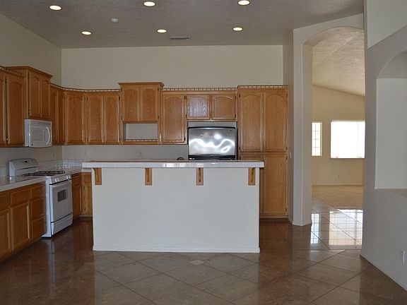 3rd image of 13658 Creosote St