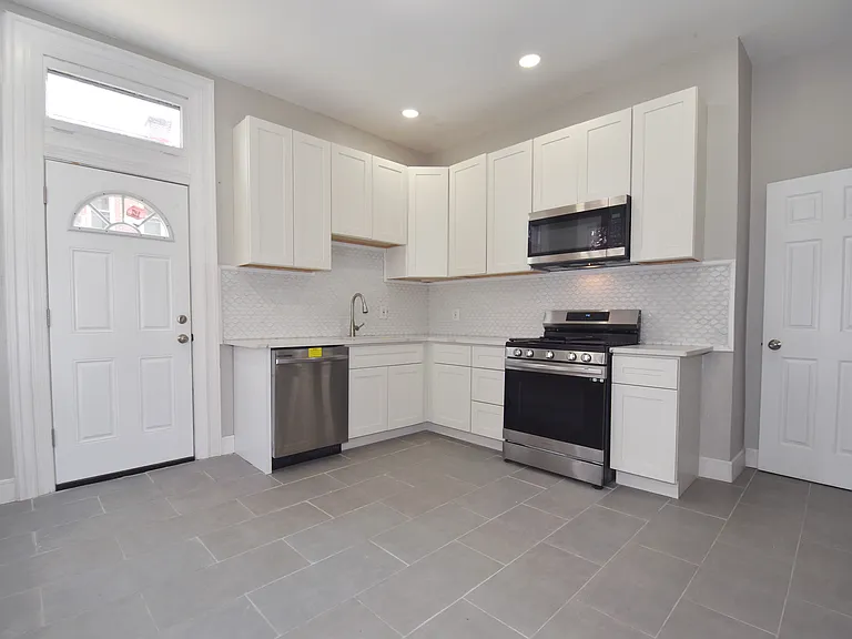 1005-1 Sheffield St — Photo 7