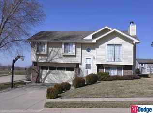 8042 Newport Ave, Omaha, NE 68122