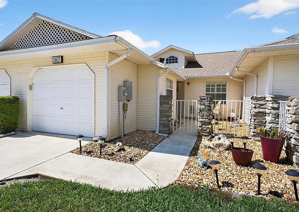 1st image of 26627 Racquet Cir