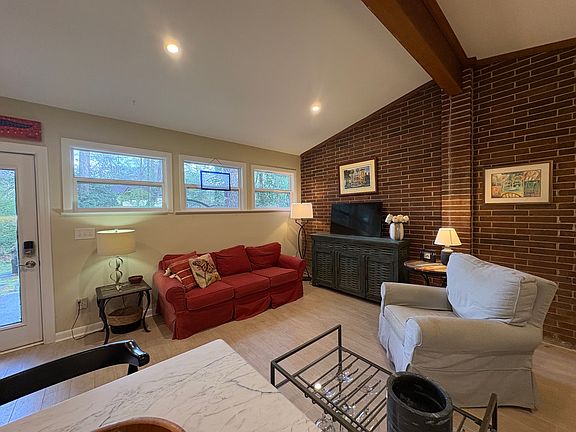 5th image of 1724 Dunwoody Trl #B