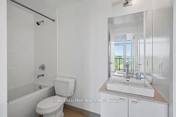 105 The Queensway #504 — Photo 17