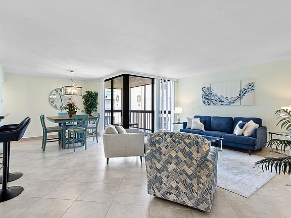 4th image of 750 Egret Cir