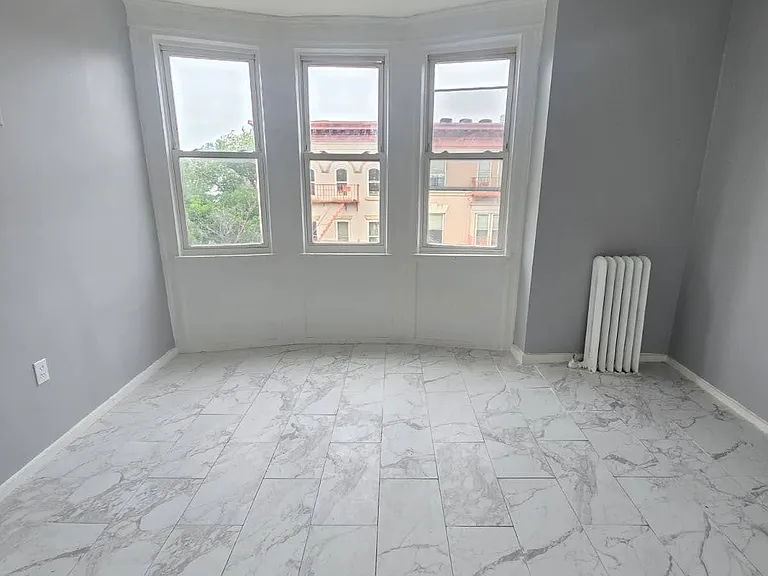 233 Littleton Ave #11A — Photo 4