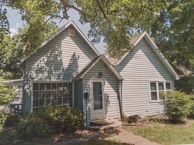 1st image of 502 NW A St