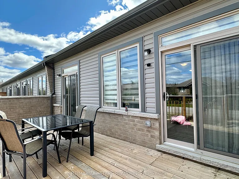 17 Lakewood Cres #3 — Photo 20