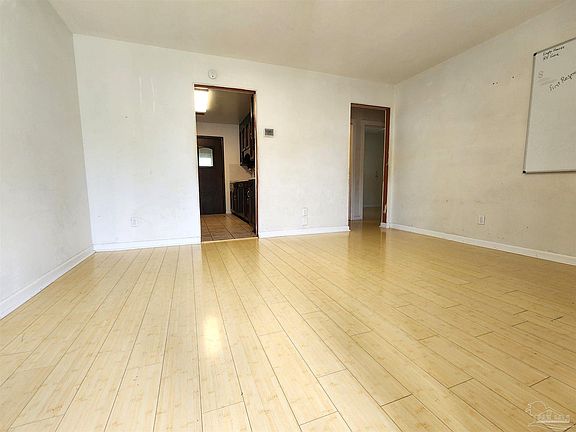 3rd image of 4 Bertram St