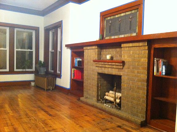 2nd image of 2430 N Avers Ave #1