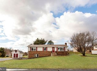 166 Sunset Ln, Abbottstown, PA 17301