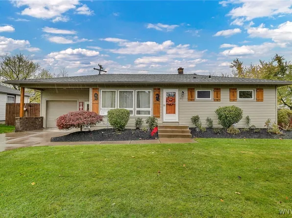 61 Mitchell Dr, Tonawanda, NY 14150