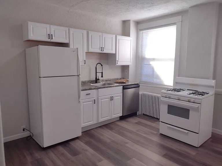 4208 Calvin St — Photo 12