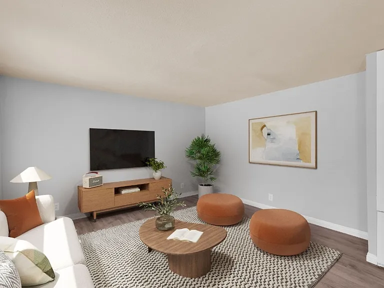 Ramona Garden Apartments — Photo 10