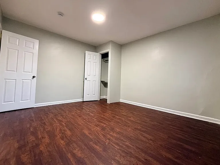 809 Summer Ave #2R — Photo 2