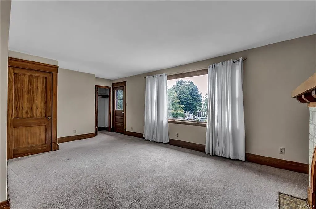 2 bed, 1008 sqft, $1,300 — Photo 3