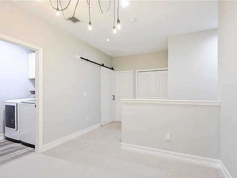 7320 Rockefeller Dr — Photo 11