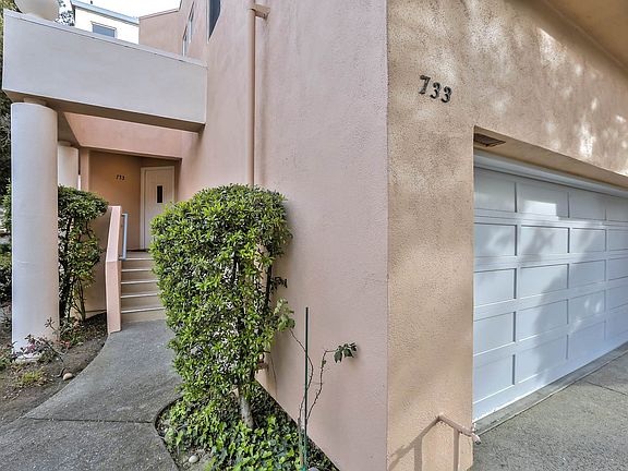 5th image of 733 Mediterranean Ln
