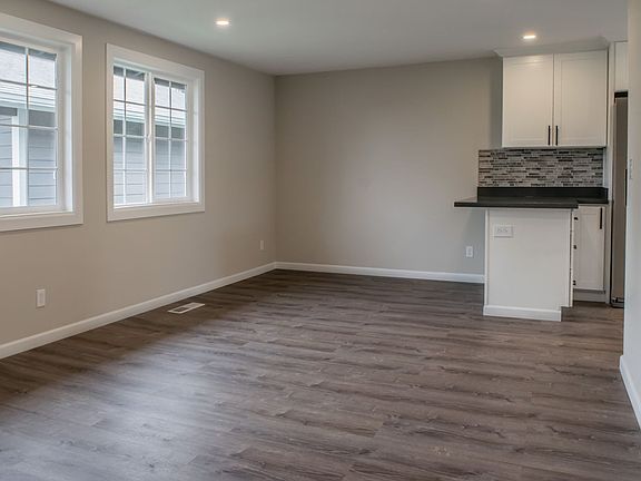 4th image of 8718 13th Pl NE