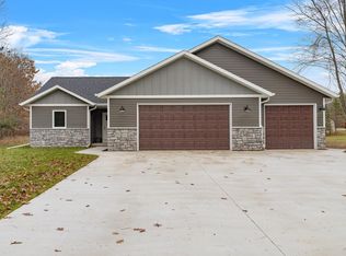W6475 Woodhaven Cir, Wautoma, WI 54982