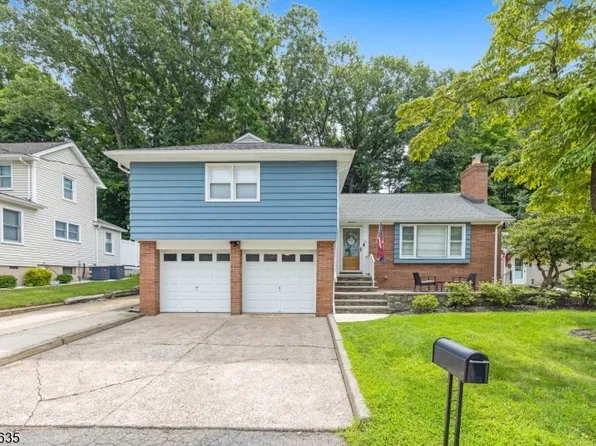 13 East St, Wanaque Boro, NJ 07465