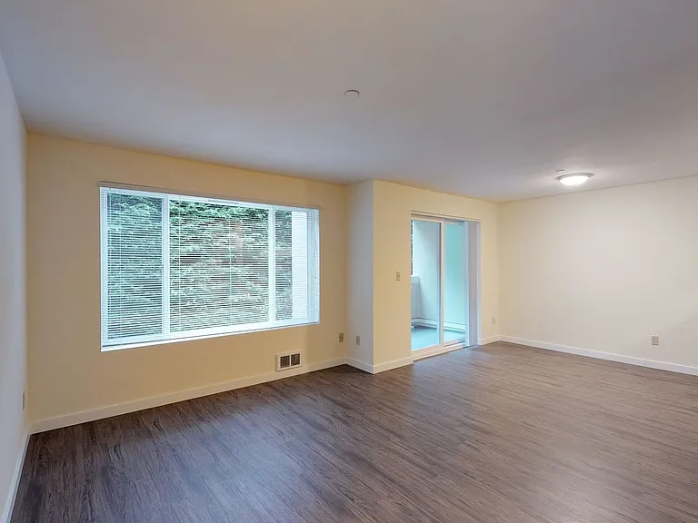 Daniels Apartments — Photo 23