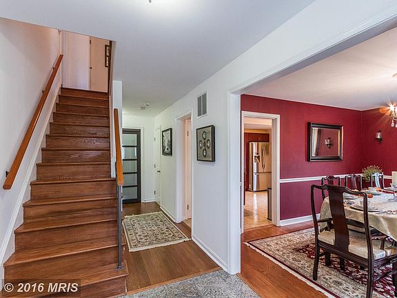 5th image of 9201 Graceland Pl